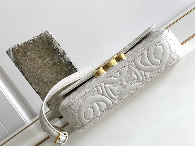 Celine專櫃2022新款Triomphe Shoulder Bag 賽琳最新款羊皮絎縫限定凱旋門腋下包 sldj2406